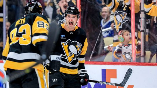 Final: Penguins 3, Maple Leafs 2 taken at PPG Paints Arena (Live coverage)